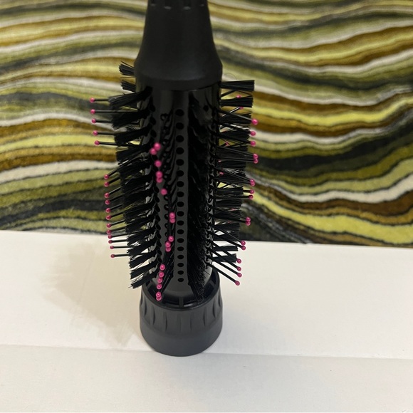 Hair Dryer Brush with 3 Attachments and Accessories - Picture 9 of 15
